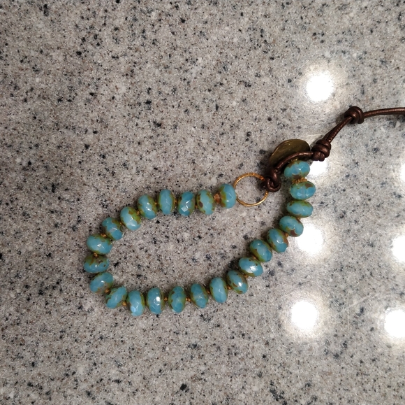 5 bracelets - Picture 1 of 5